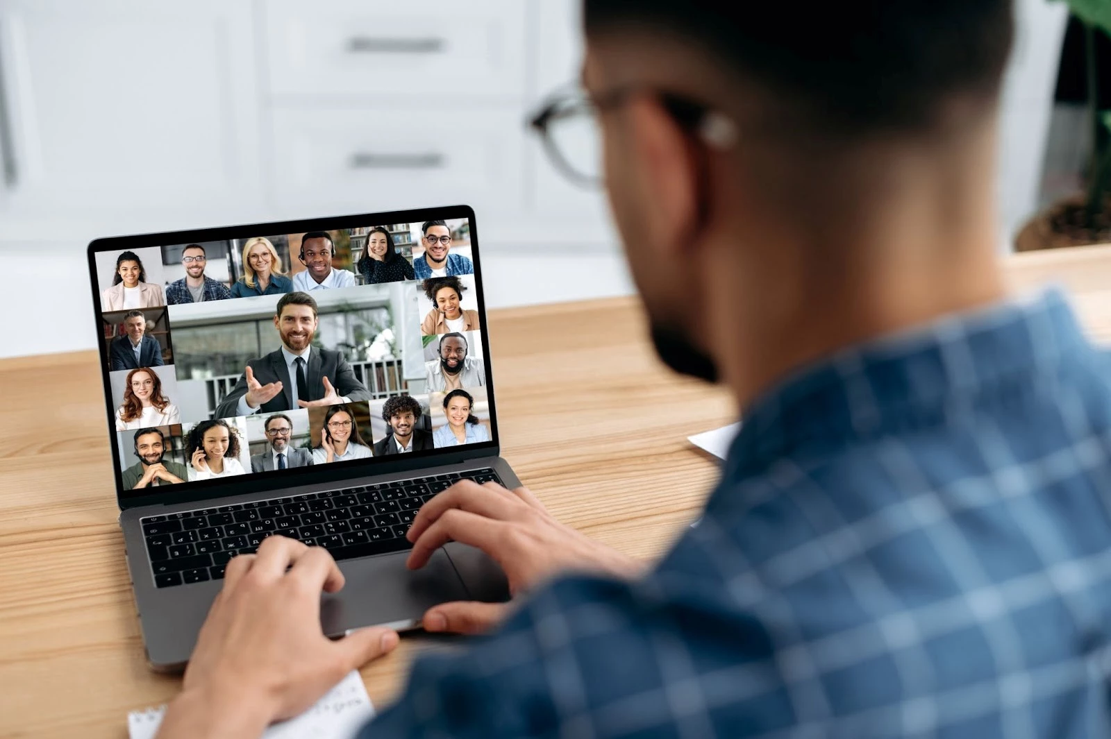 Remote Worker Communication Nurturing Effective Communication in Remote Work: Key Strategies for ...
